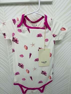 Kyte Baby Raspberry Seashell Bamboo Short Sleeve Bodysuit Beach